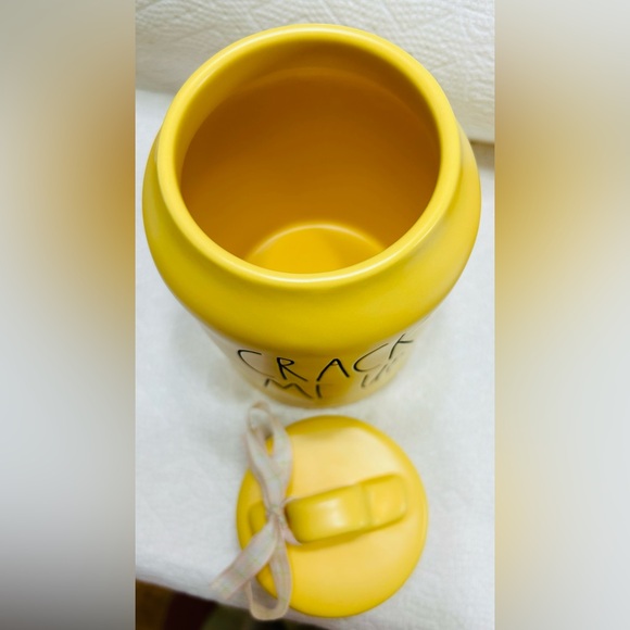 Rae Dunn “crack me up” canister, artisan collection Magenta. Mint condition - Picture 2 of 4